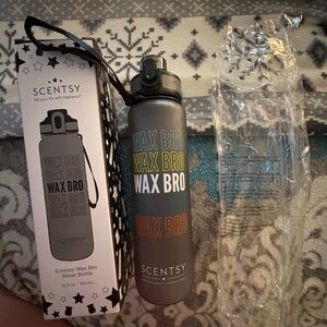 NWT Scentsy  Wax Bro Water Bottle 32 Oz